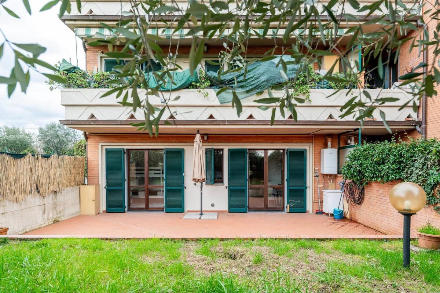 Nave Home Vacation - Entire Apartament Firenze Esterno foto